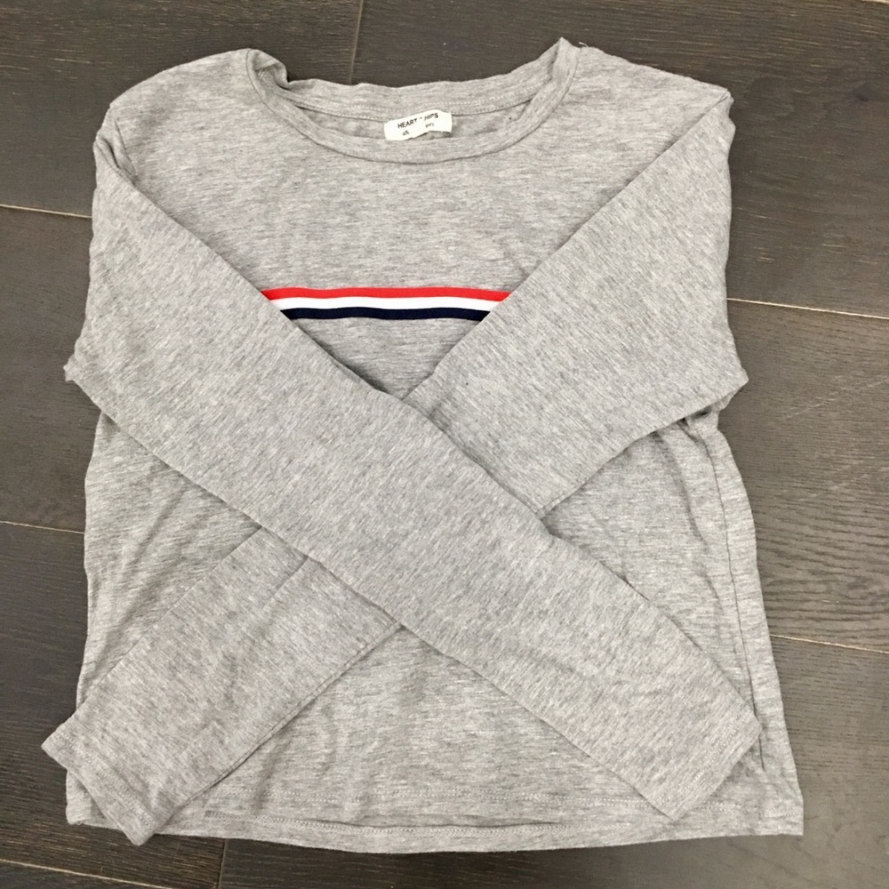 👉Long sleeve gray shirt